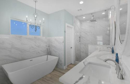 Near Beach Large Home Sleeps 22 BBQ Soaking Tub - Foto 17