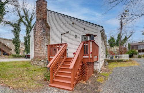 Walk to Beach Historical Fredericksburg Home - Foto 19