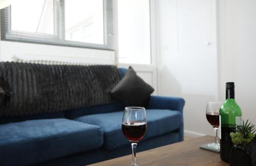 Comfortable Studio Apartment By N And N Stays Ltd, Peaceful Area Close to Cardiff Bay and Access Training Centre, Private Parking and Fast Wifi - Foto 15