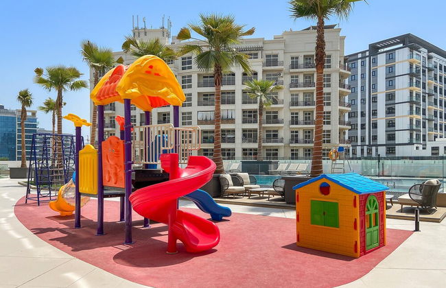 Luxurious 1 Bedroom Retreat With Pool gym and Game - Photo 16