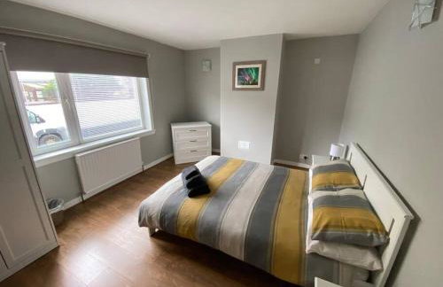 Isle of Lewis Townhouse 7 Bedrooms Sleeps 10 Stornoway - Foto 1