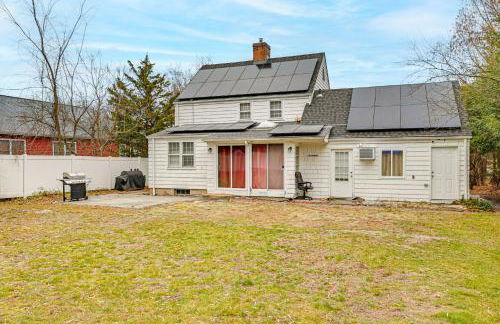 1 Mi to Connecticut River Home with Large Backyard - Foto 23