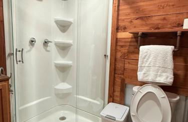 Rooftop Container Home Hot Tub Fire Pit Quiet Country Nights Sleeps 2 guests 20 minutes from Bogue Chitto State Park - Foto 12