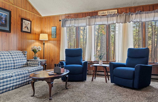 Mohegan by Avantstay Private Dock + Firepit Community Pool + Beach - Photo 8