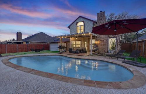 Glamorous 4BR 2,5BA Holiday Home with Pool, Game Room & Fire Pit - Foto 4