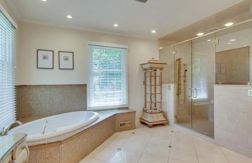 Waterfront Cambridge Gem with Hot Tub, Pool and Dock! - Foto 30