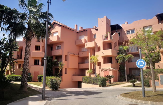 Extended Frontline Ground Floor Apartment - Foto 30