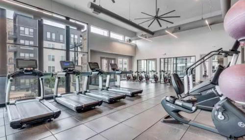 Peaceful Hideaway with Pool, Gym & EV charger - Foto 5