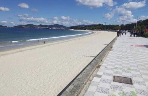 Samil Apartment, primera línea de playa con Wifi y Garaje - Foto 13