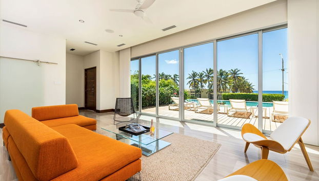 NEW Luxury 4BR Beachfront Villa w Infinity Pool - Foto 4, Habitación