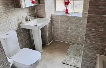 The Grand 4-Bed Ebbsfleet Home - Big Garden & Parking Space, Near Bluewater - Foto 15