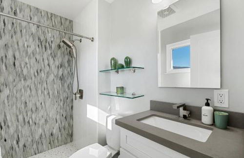 @ Marbella Lane - Chic Abode w/Mountain Skyline - Foto 12