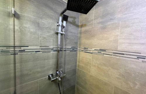 Modern condo near Fremont Street - Foto 44