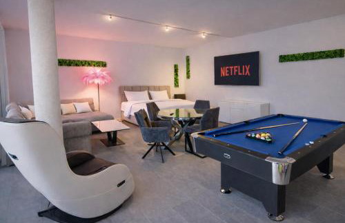 Tropic Lounge -I Billard - Massage - Cinema - Trambolin - Terrasse - Küche - BBQ - Foto 1