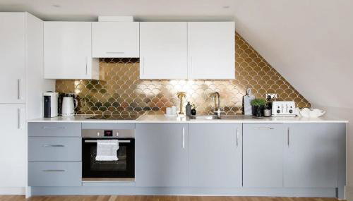 Luxury Penthouse ~ Super King Bed 5 min to Beach - Foto 3