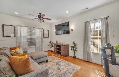 Cozy 2B Townhouse - King Bed - Foto 6