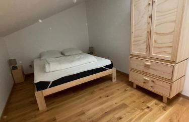 Dans résidence neuve LE SNOW ROC sur les pistes, appartement 8 personnes 2 chambres et coin montagne avec Terrasse WIFI et SAUNA - Photo 17