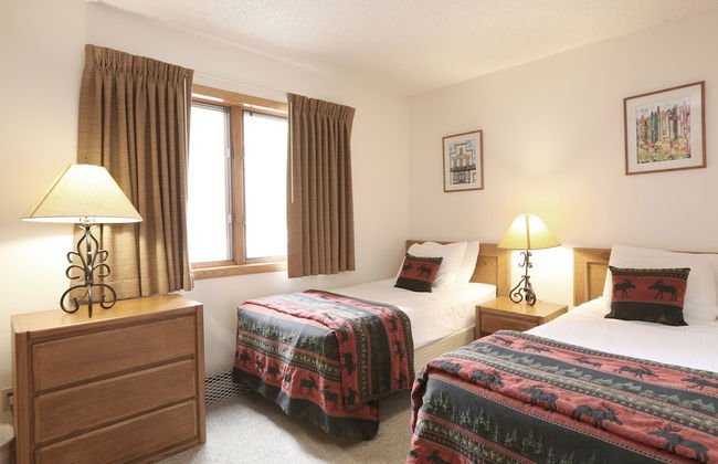 Indian Peaks Resort - Photo 7