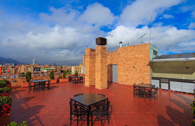 122 Plaza Apartahotel - Photo 43