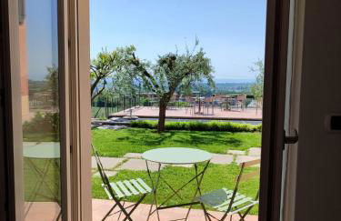 Nice apartments lake view & free parking - Photo 3