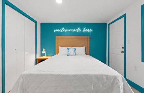 Sunshine House #2-Selfie-Friendly - Steps to Beach - Foto 22