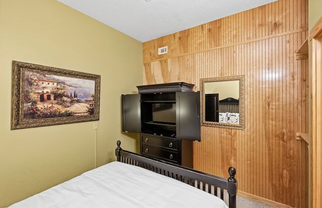 Lakeside Lodge by Avantstay Hot Tub Dock - Foto 40