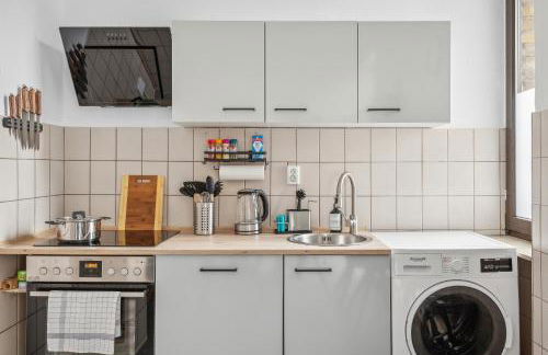 FABYLOUS Homes City Apartment I Gruppen I Waschtrockner I Balkon I belebte Lage - Foto 12