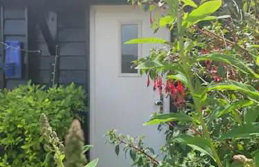 Birch Cottage with private wood fire hot tub - Foto 9