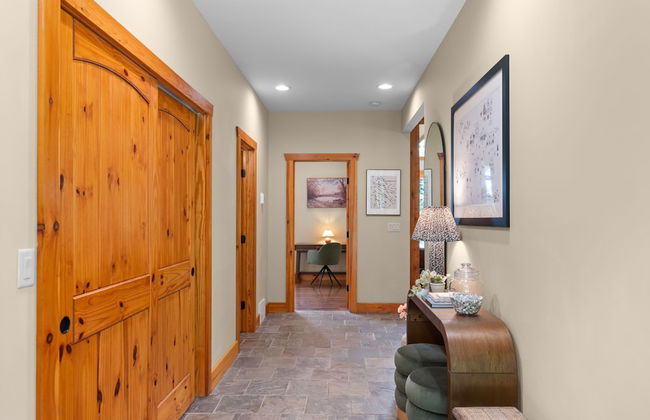 Luxury Chalet, Firepit, Sauna, Pet Friendly, 5 mins to Windham Mtn resort - Foto 2