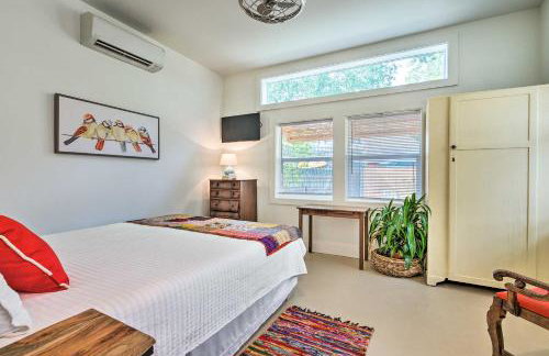 Walk to Beach from Chic Old Town Apartment with Yard - Foto 11