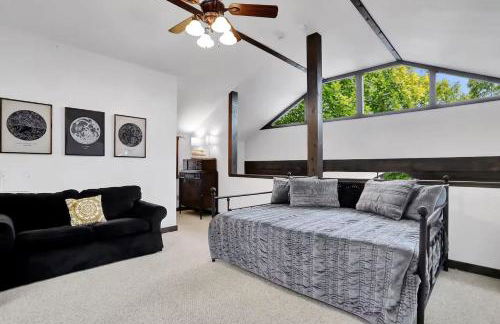 5 Bedroom Suites Hot Tub Jacuzzi Tub & Game Room - Photo 38