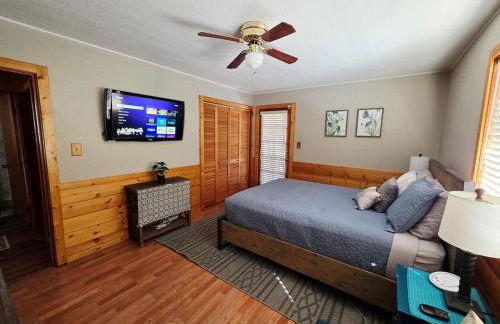 Bear Escapes II Affordable Luxury Cabin - Foto 9