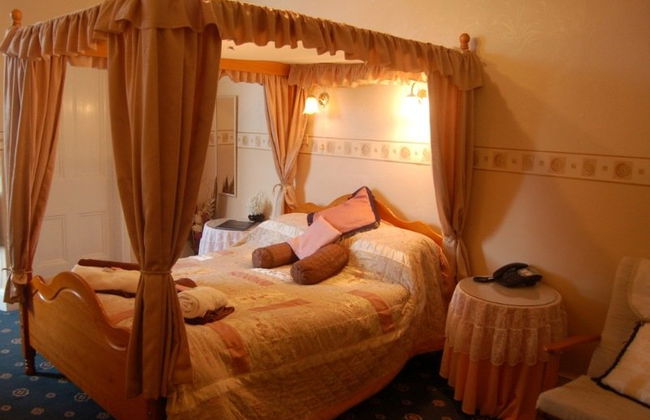 The Eagles Hotel - Photo 5