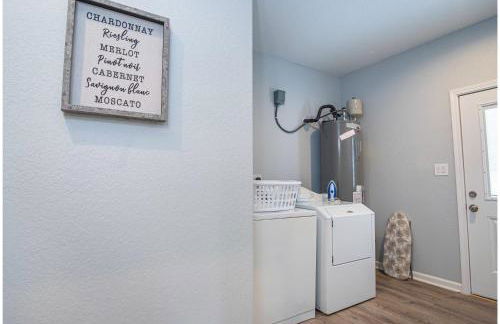 Trendy Historical Home Near Downtown Attractions - Foto 74