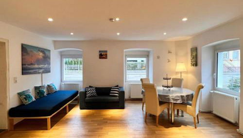 Ferienwohnung Elfriede - WLAN, 2 Bäder, Küche, Freisitz, 2 Parkplätze, im Ortskern - Foto 3