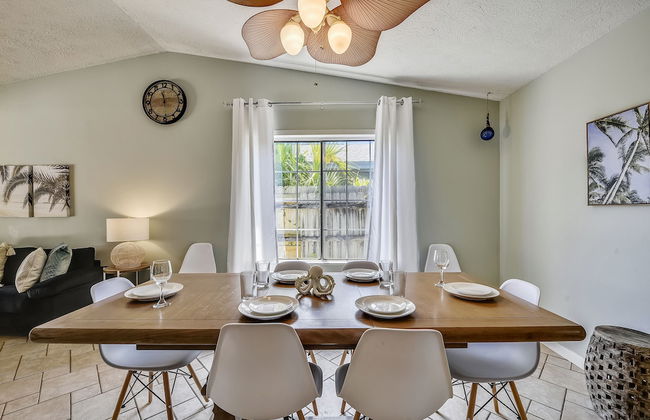 Emerald Sunset by Book That Condo - Photo 30