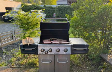 Exklusives Architektenhaus, Pool und Privateinfahrt - Foto 25