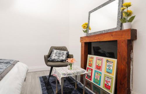 Modern 3-Bedroom Home in-Steps from Crown Point - Foto 5