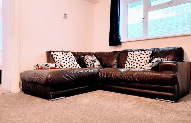 Camberley - 1-bed Annex - Sleeps 2 - Garden - Foto 13