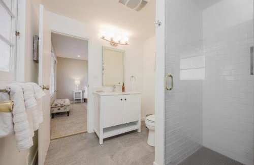 The Coastal Retreat Scenic Harbor Ocean Views Walk to Beach Restaurants - Foto 10