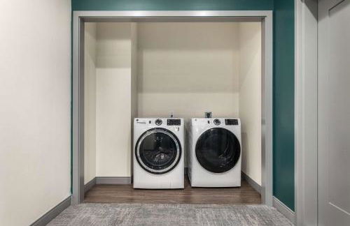 Walk to Atrium Peaceful Downtown Stay - Foto 6