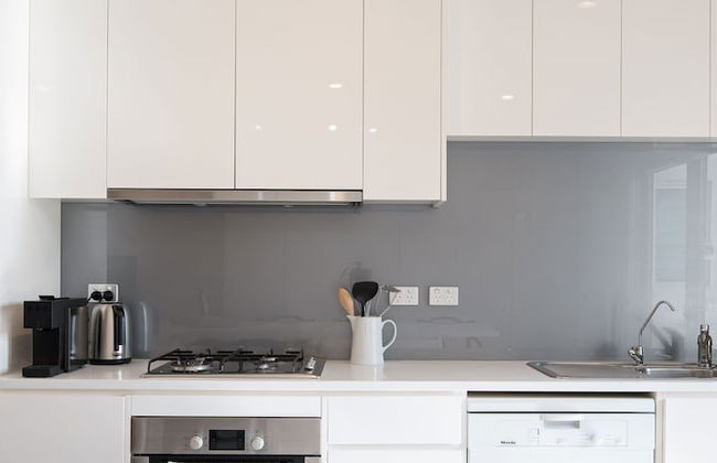 Lovely 2BR Home in Norwood - Foto 17