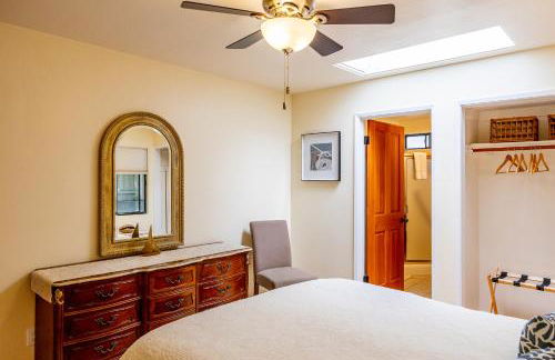 Seaside Garden Escape, A Stroll to the Beach! - Foto 70