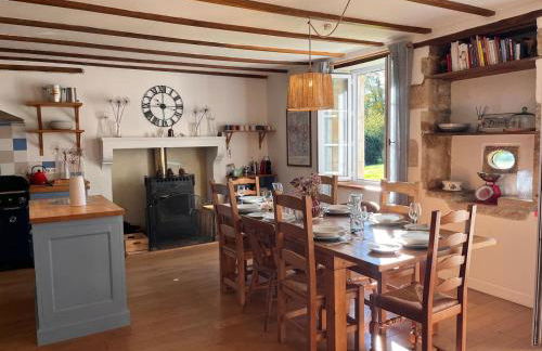 Gite de Nanteuil, 10-13 personnes, piscine - Foto 1