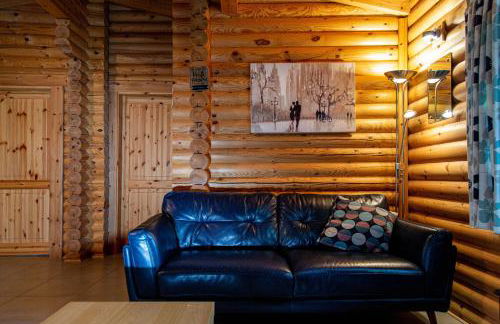 Teal Lodge - Nordic Log Cabin with private hot tub - Foto 9