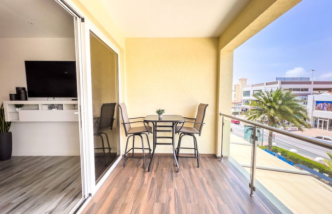 Luxury 2-bedroom Condo Right on the Strip in Palm Beach - Foto 41