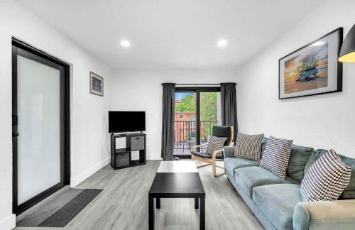 West Brickell - #3 - Renovated 2 1 & Parking - Foto 5