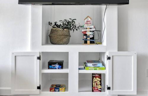 Modern Designed, Lakefront Home in Garland - Foto 28