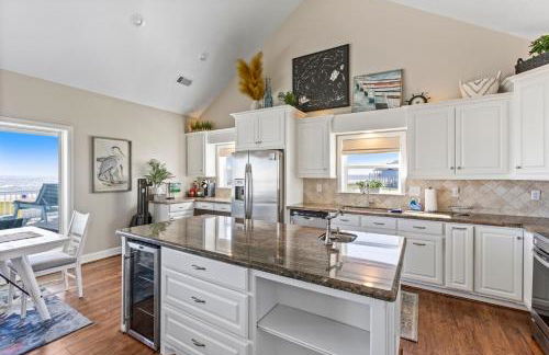 Seaside Sunrise Luxury Beachfront, Hot Tub, Firepit, Elevator - Foto 23