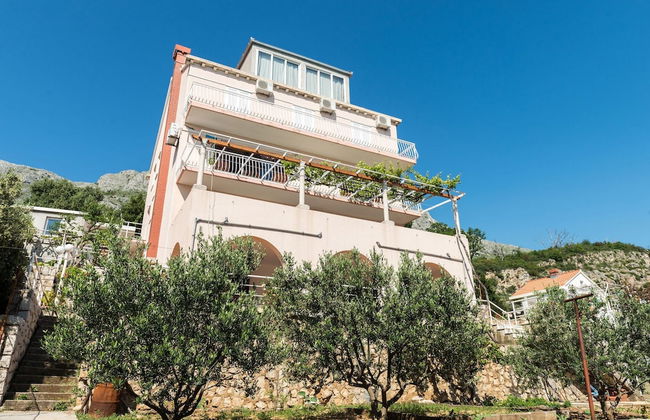 Villa Barbara - Photo 1